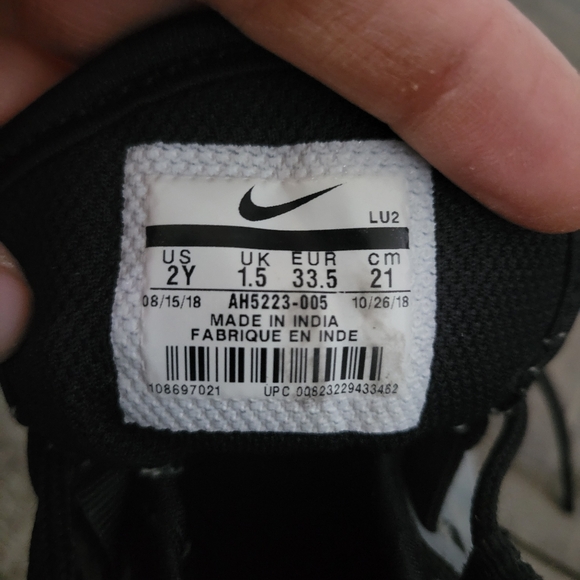 Nike Air Max Axis (GS) Wolf Gray Volt Youth Size 2Y - Picture 8 of 8